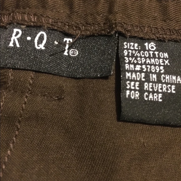 Brown capris - Picture 6 of 7